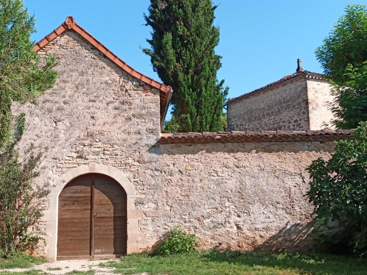 Les Granges De L Abbaye Bed & Breakfast Ginals Екстериор снимка